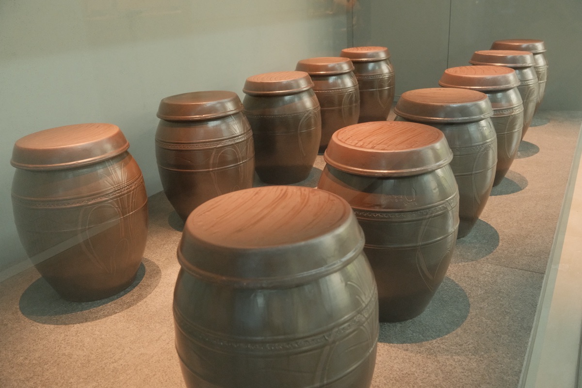 Onggi jars on display at the entrance