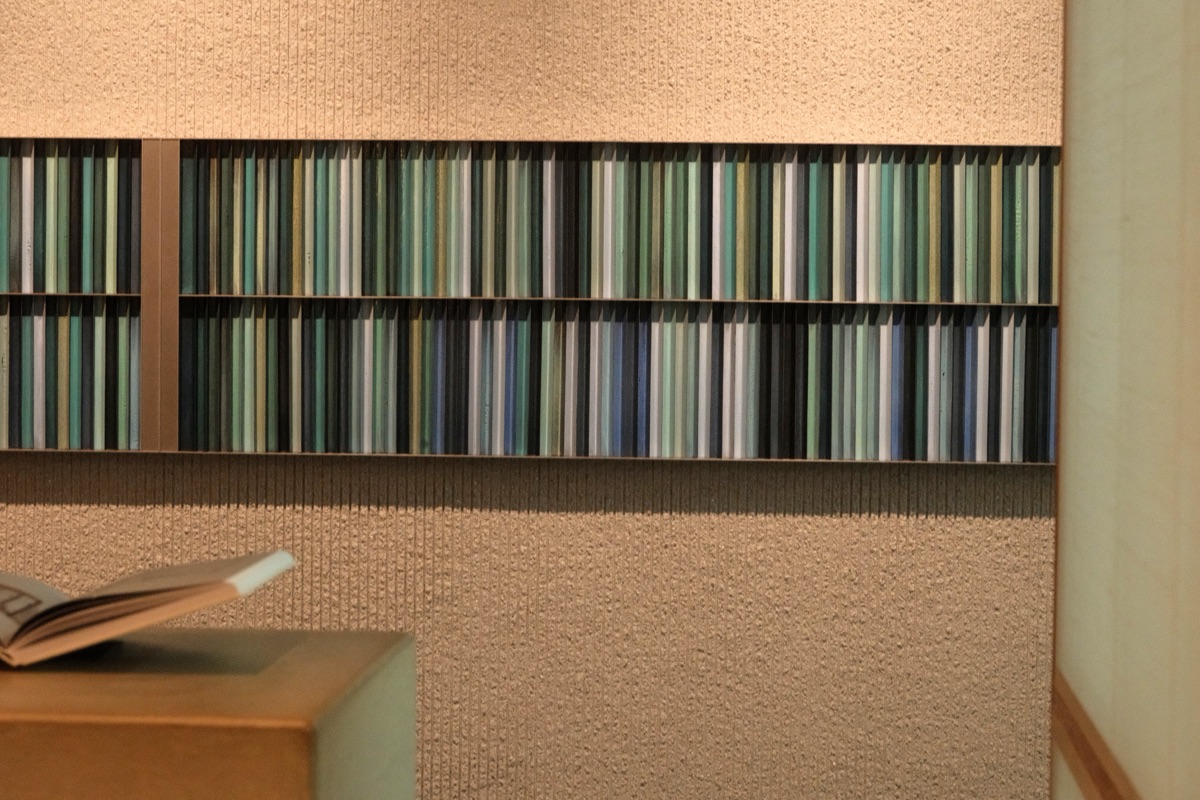 Interior details at Na Oh