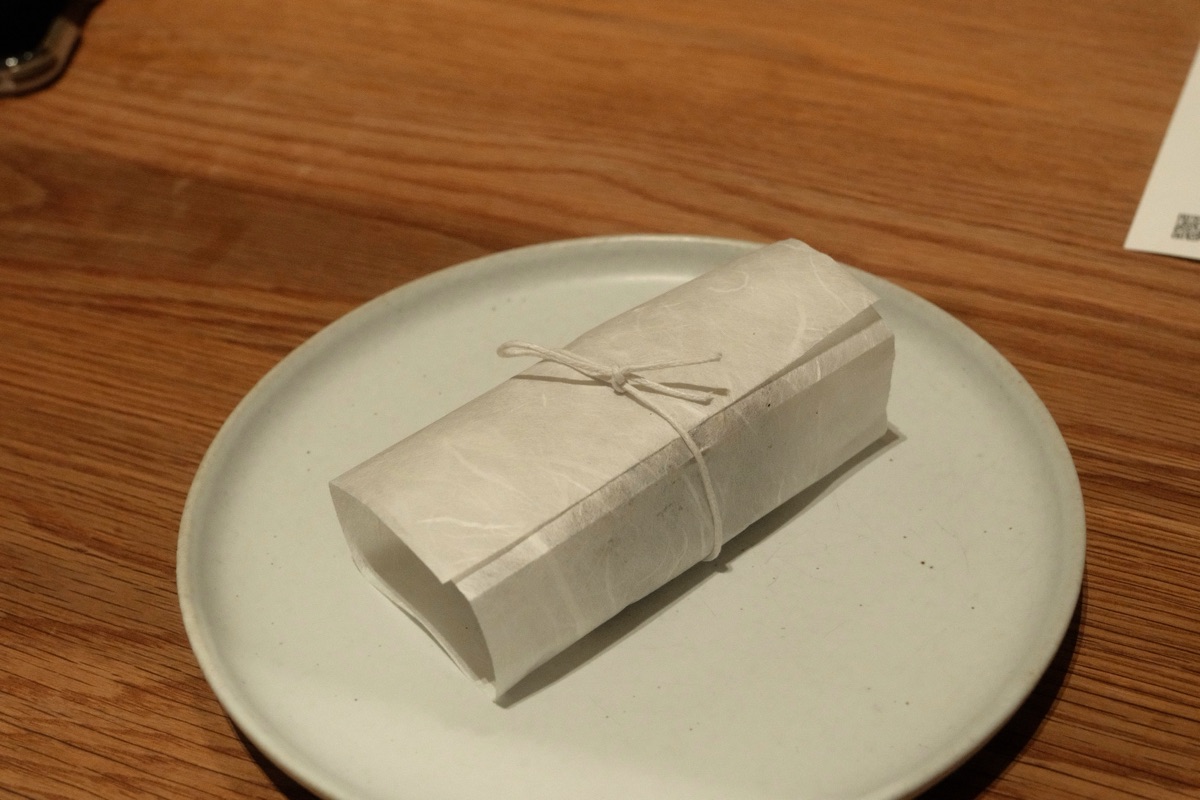 Dessert wrapped in hanji paper